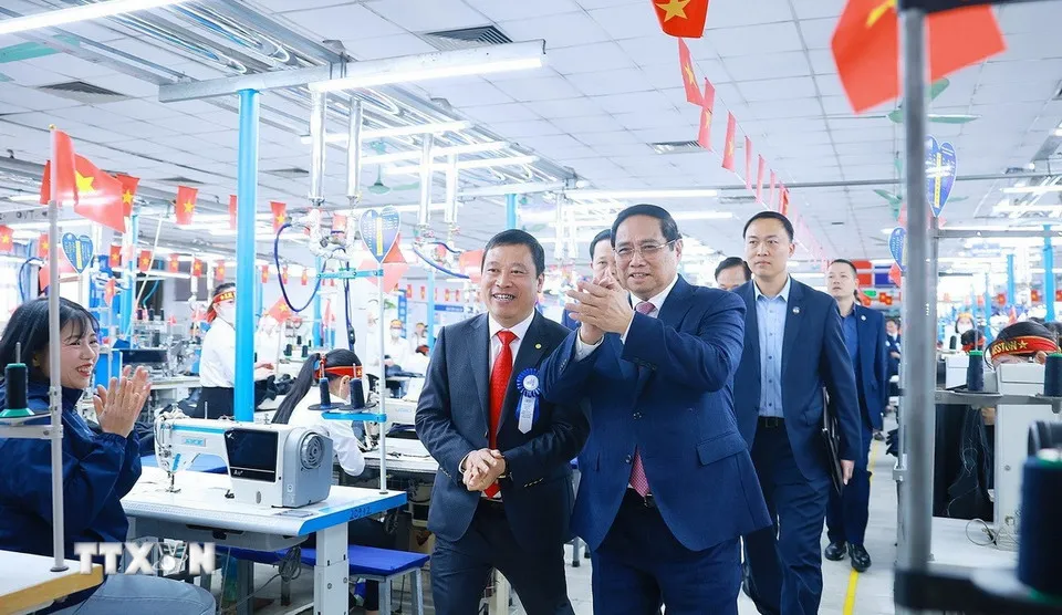 Thủ tướng Phạm Minh Chính: May 10 phải trở thành tập đoàn thời trang quốc tế - Ảnh 1.
