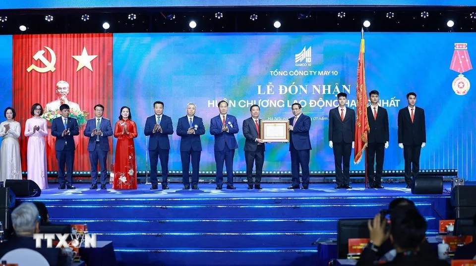 Thủ tướng Phạm Minh Chính: May 10 phải trở thành tập đoàn thời trang quốc tế - Ảnh 4.