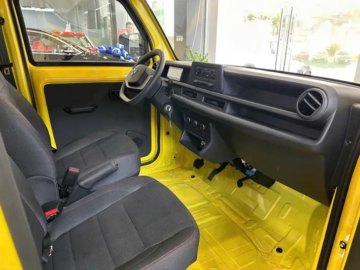 VinFast EC Van có thêm bản cửa trượt như “Su cóc”, giá 325 triệu đồng- Ảnh 2. VinFast EC Van có thêm bản cửa trượt như “Su cóc”, giá 325 triệu đồng- Ảnh 2.