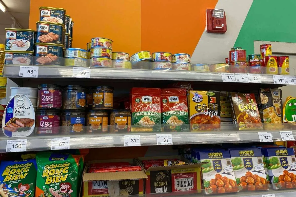 Si&ecirc;u thị tạm dừng kinh doanh, gỡ sản phẩm của Đồ hộp Hạ Long - Ảnh 1.