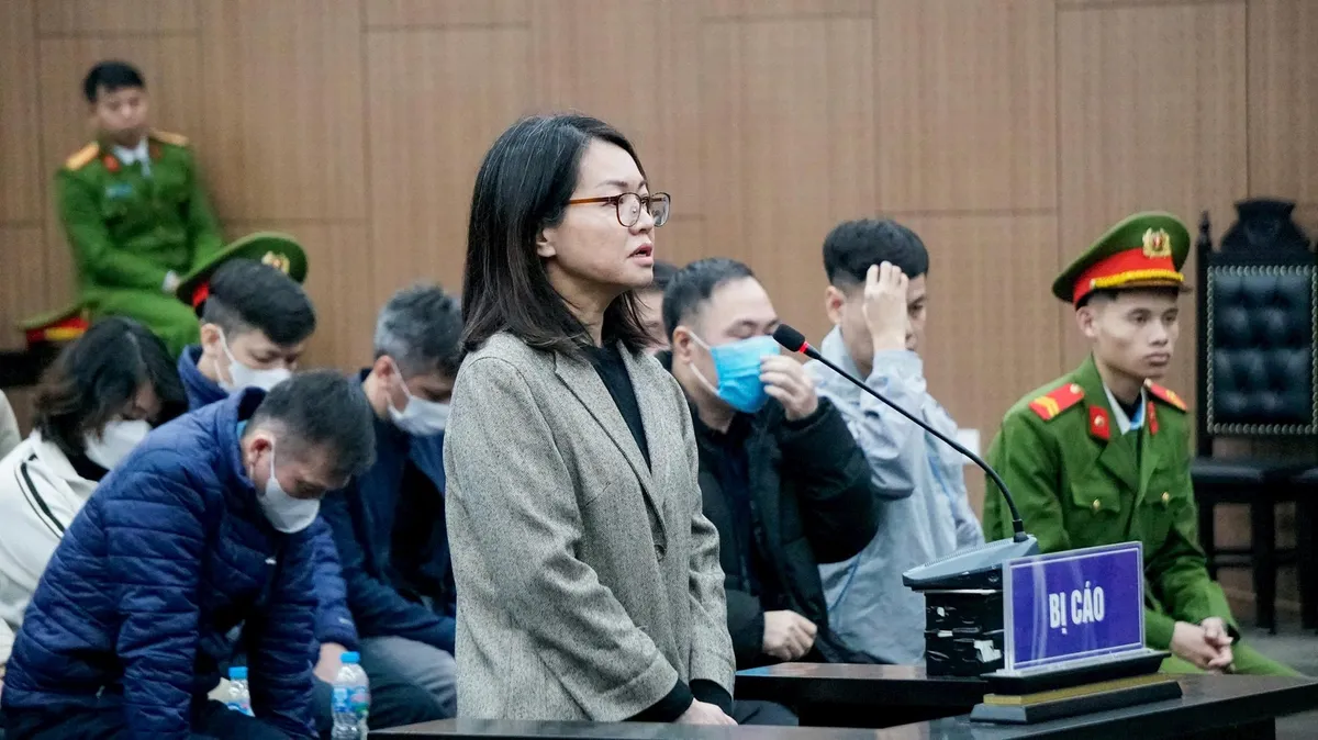 Hai cựu Cục trưởng b&agrave;y tỏ &acirc;n hận trước giờ nghị &aacute;n- Ảnh 3.