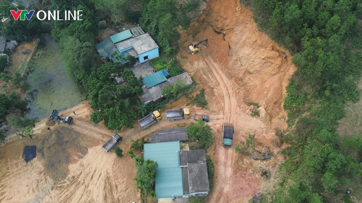 Ph&uacute; Thọ: Những quả đồi bị đ&agrave;o xới v&agrave; dấu hiệu khai th&aacute;c đất k&eacute;o d&agrave;i - Ảnh 2.