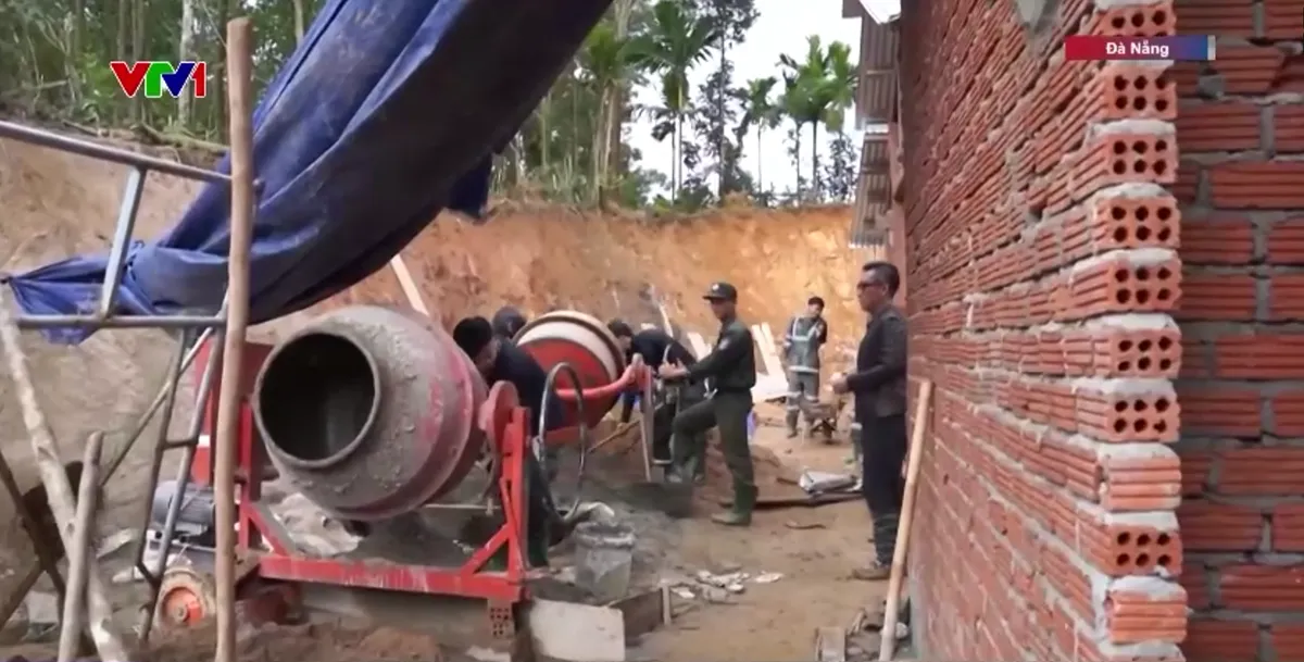 Chiến dịch Quang Trung về đ&iacute;ch thần tốc: H&agrave;ng ngh&igrave;n m&aacute;i nh&agrave; mới cho người d&acirc;n v&ugrave;ng lũ - Ảnh 7.