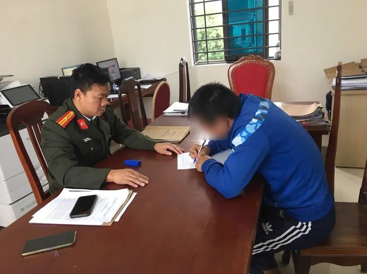 Công an Phú Thọ xử lý người chia sẻ thông tin sai sự thật về nhân sự Đại hội XIV của Đảng - Ảnh 1.