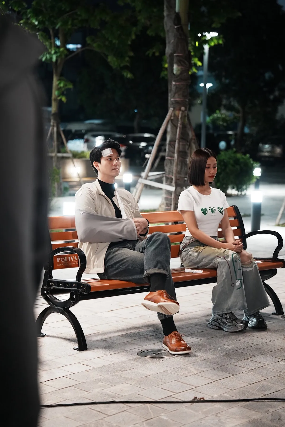 C&aacute;ch em 1 milimet: B&aacute;ch - T&uacute; ngọt ng&agrave;o ở hậu trường- Ảnh 9.