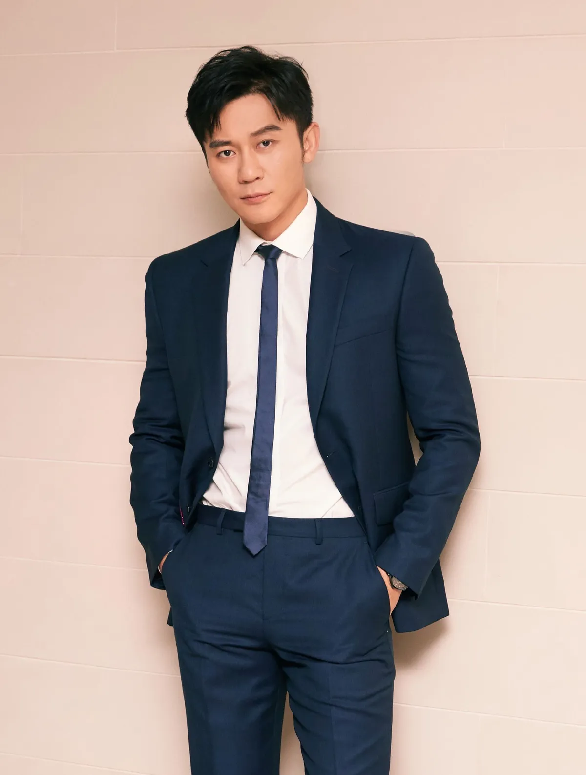 Top 3 qu&yacute; &ocirc;ng độc th&acirc;n U50 đắt gi&aacute; của l&agrave;ng giải tr&iacute; Hoa ngữ - Ảnh 5.