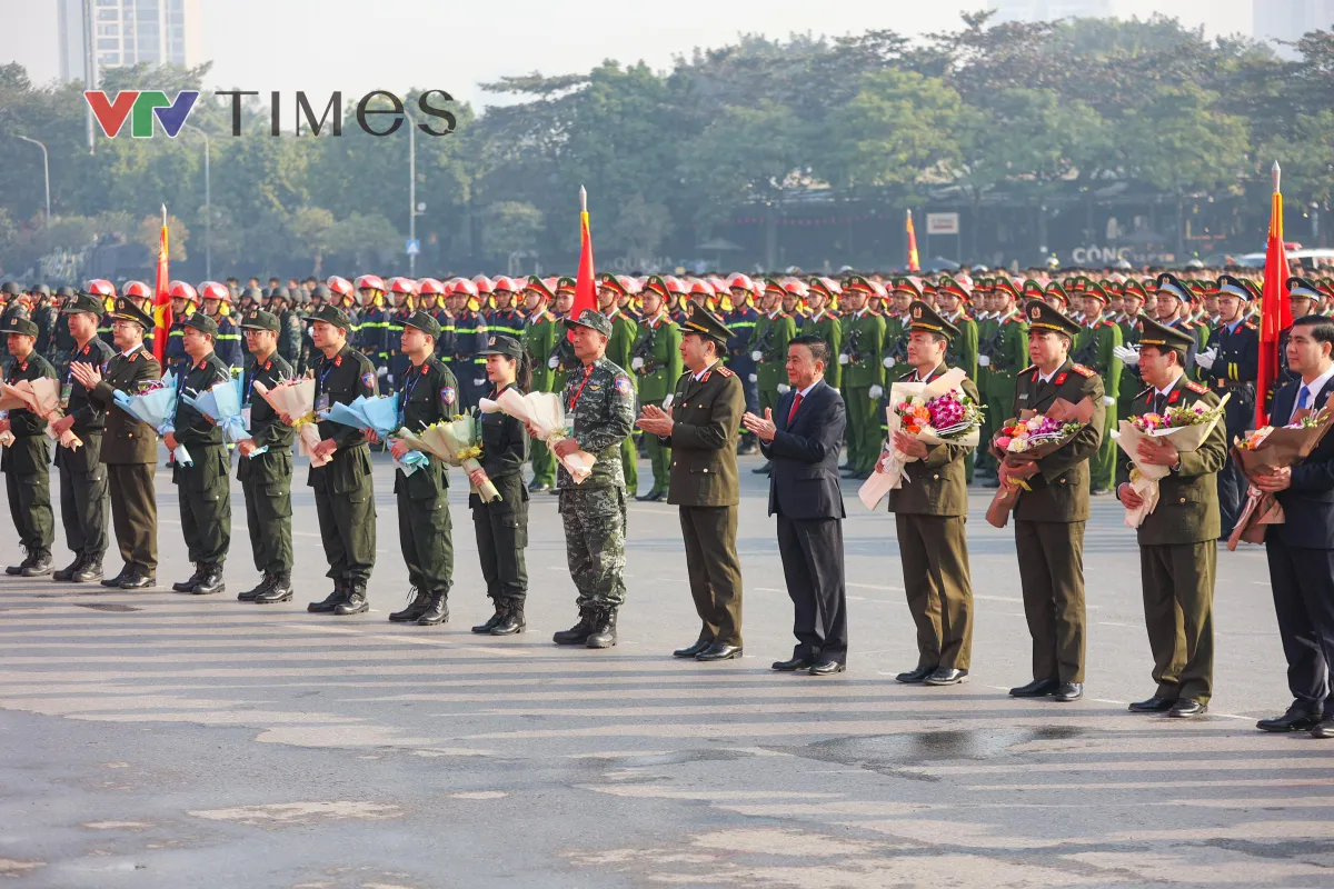 Bộ C&ocirc;ng an xuất qu&acirc;n đảm bảo an ninh, trật tự bảo vệ Đại hội đại biểu to&agrave;n quốc lần XIV của Đảng - Ảnh 6.
