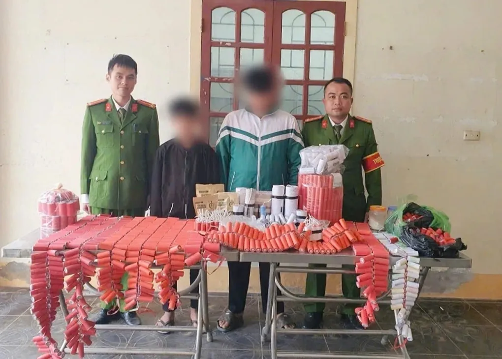 Nam sinh lớp 8 b&iacute; mật chế tạo hơn 3.000 quả ph&aacute;o trong ph&ograve;ng ngủ- Ảnh 1.