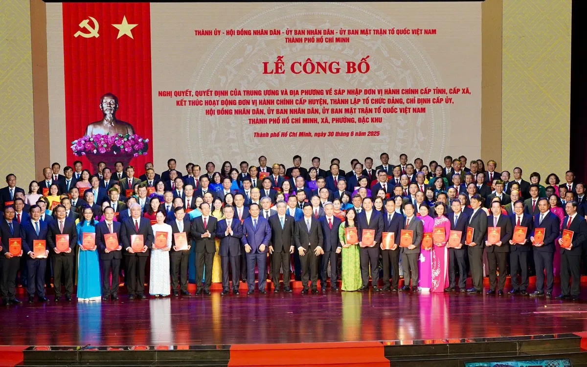 12 dấu ấn nổi bật của TP Hồ Ch&iacute; Minh năm 2025 - Ảnh 1.