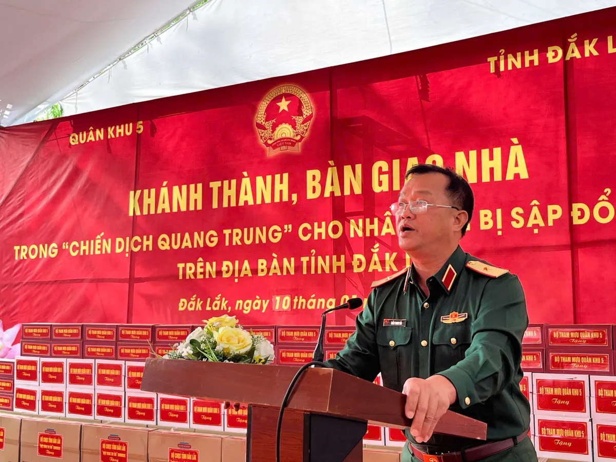 Quân khu 5 hoàn thành bàn giao 610 căn nhà, kết thúc “Chiến dịch Quang Trung” thần tốc - Ảnh 1.