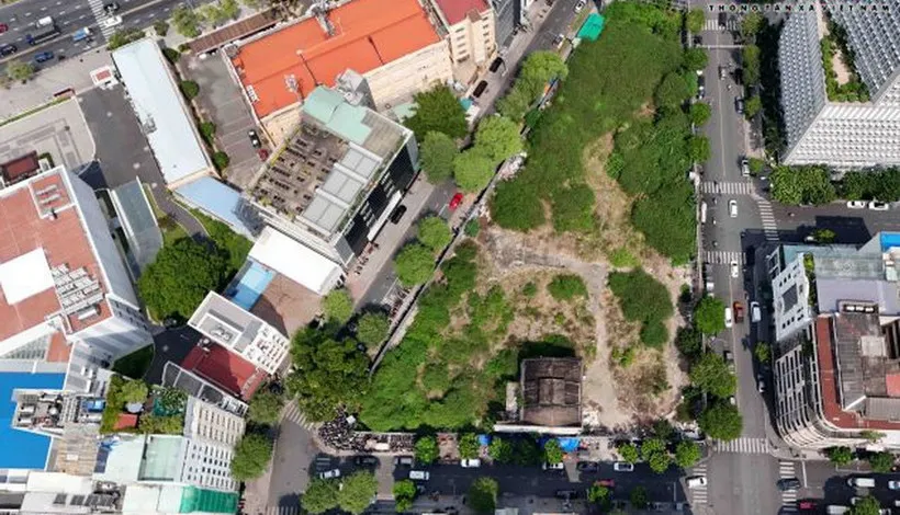 TP Hồ Ch&iacute; Minh biến đất &ldquo;v&agrave;ng&rdquo; bỏ trống th&agrave;nh c&ocirc;ng vi&ecirc;n, vườn hoa Tết- Ảnh 1.