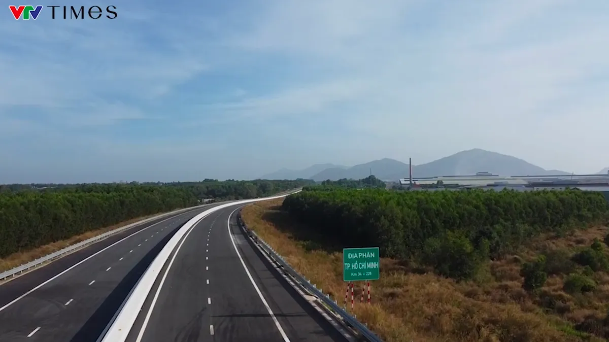 Yêu cầu tăng tốc cao tốc Biên Hòa – Vũng Tàu, ưu tiên thông xe hơn 30km trước Tết Âm lịch- Ảnh 2. Yêu cầu tăng tốc cao tốc Biên Hòa – Vũng Tàu, ưu tiên thông xe hơn 30km trước Tết Âm lịch- Ảnh 2.