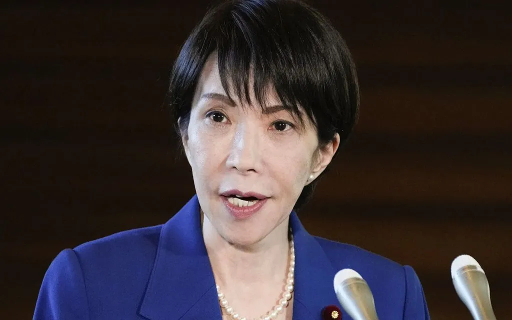 Thủ tướng Nhật Bản Sanae Takaichi phát biểu với báo giới tại Tokyo, ngày 6/1/2026, sau trận động đất mạnh xảy ra ở miền Tây Nhật Bản. (Ảnh: Kyodo News/AP)