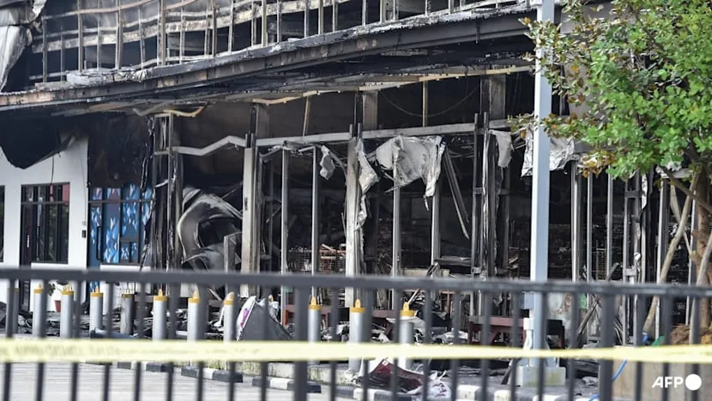 Th&aacute;i Lan &aacute;p đặt lệnh giới nghi&ecirc;m tại tỉnh miền Nam sau vụ nổ bom đồng loạt 11 trạm xăng - Ảnh 1.