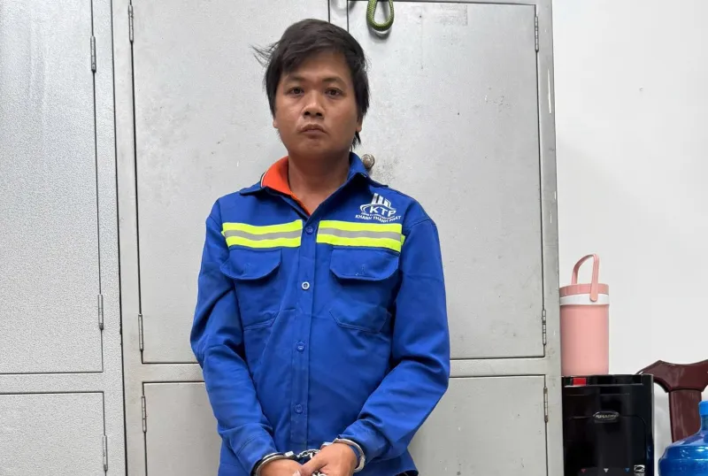 Tạm giữ h&igrave;nh sự đối tượng ch&eacute;m con ri&ecirc;ng của vợ rồi bỏ trốn  - Ảnh 1.