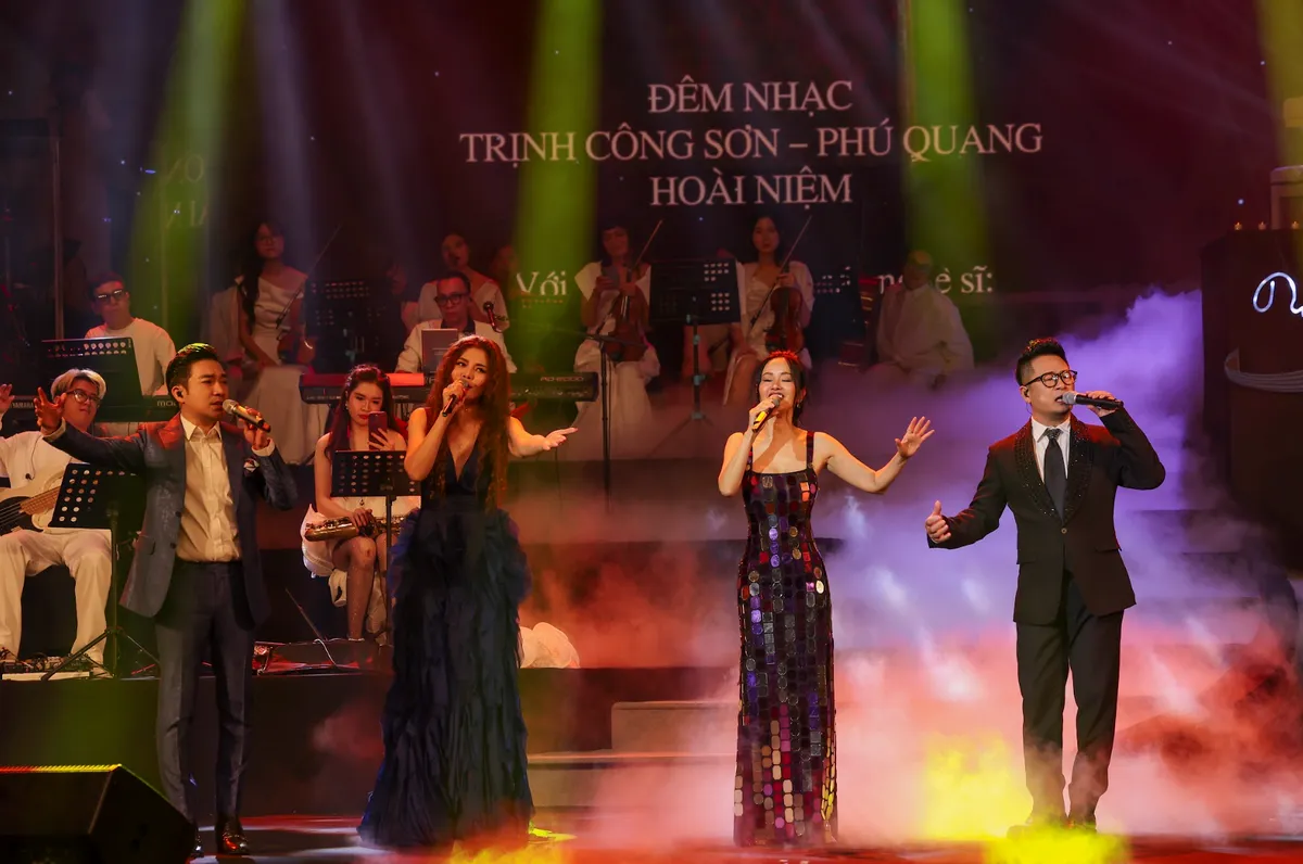 Ngọc Anh 3A, Hồng Nhung thăng hoa khi h&aacute;t nhạc Trịnh C&ocirc;ng Sơn - Ph&uacute; Quang  - Ảnh 6.