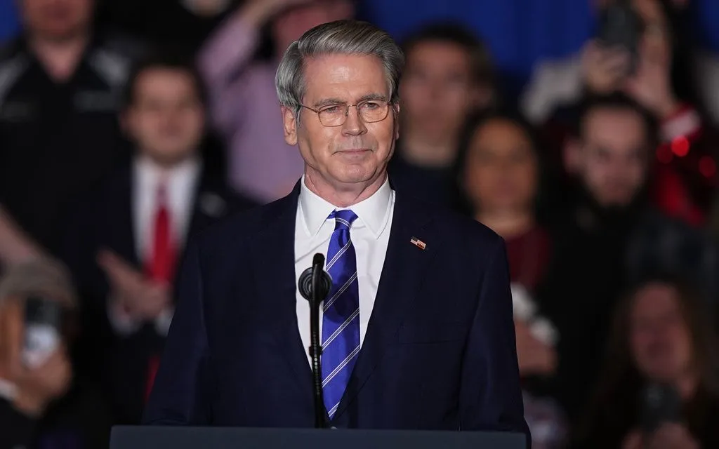 Bộ trưởng Tài chính Mỹ Scott Bessent phát biểu tại bang Pennsylvania, ngày 9/12/2025. (Ảnh: AP/Matt Rourke)