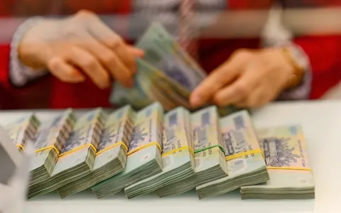 H&agrave; Nội &aacute;p dụng mức lương tối thiểu mới l&agrave;m căn cứ đ&oacute;ng bảo hiểm từ 1/1/2026- Ảnh 1.