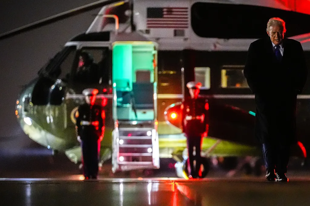 Tổng thống Trump b&agrave;y tỏ quan điểm về &ldquo;quyền lực to&agrave;n cầu&rdquo;- Ảnh 1.