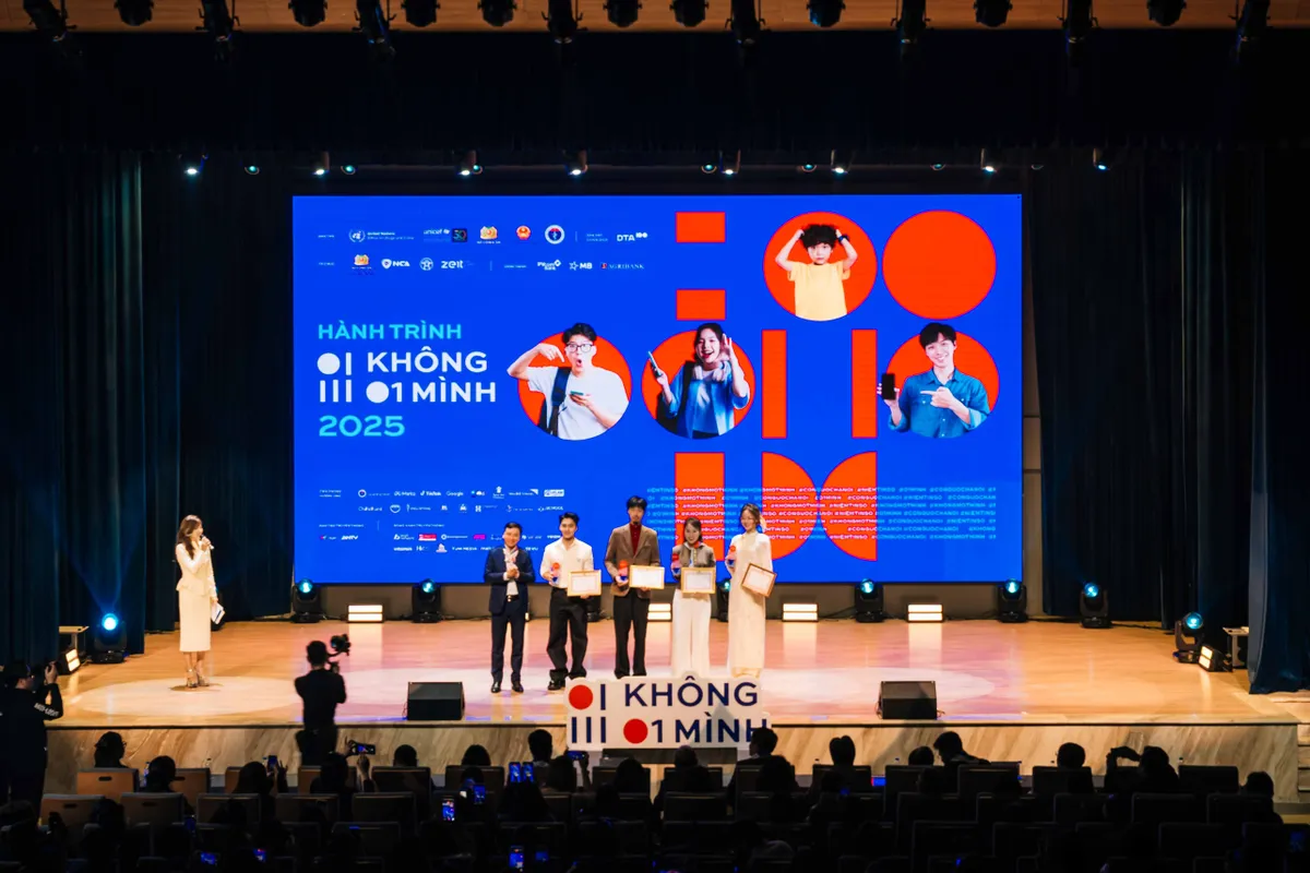  Khi &ldquo;Kh&ocirc;ng Một M&igrave;nh&rdquo; trở th&agrave;nh lời cam kết d&agrave;i hạn cho an to&agrave;n trực tuyến  - Ảnh 3.