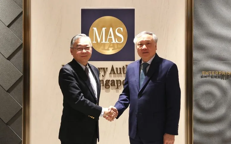 Phó Thủ tướng Thường trực Chính phủ Nguyễn Hòa Bình hội kiến Phó Thủ tướng Singapore Gan Kim Yong - Ảnh: VGP