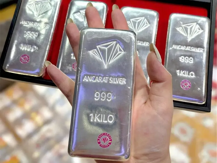 Bạc thỏi Ancarat tăng mạnh, l&ecirc;n hơn 85 triệu đồng/kg- Ảnh 1.