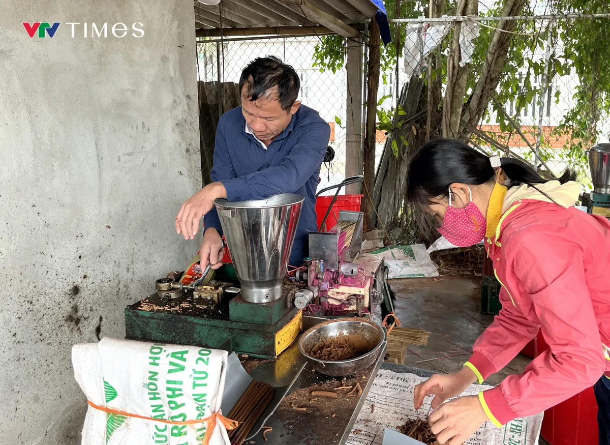 L&agrave;ng hương trăm năm xứ Nghệ tất bật &ldquo;xuất ngoại&rdquo; dịp Tết - Ảnh 2.