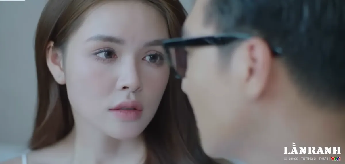 Lằn ranh - Tập 50: Triển d&ugrave;ng mỹ nam kế "đ&acirc;m sau lưng" Trinh - Ảnh 1.