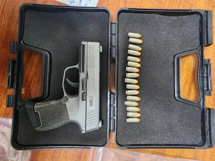 Lực lượng chức năng li&ecirc;n tiếp bắt giữ c&aacute;c vụ vi phạm nghi&ecirc;m trọng- Ảnh 3.