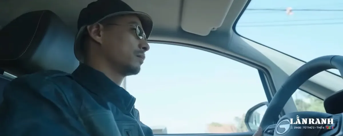 Lằn ranh - Tập 51: &Ocirc;ng S&aacute;ch thử l&ograve;ng Triển, Thiệu bị v&acirc;y bắt - Ảnh 3.