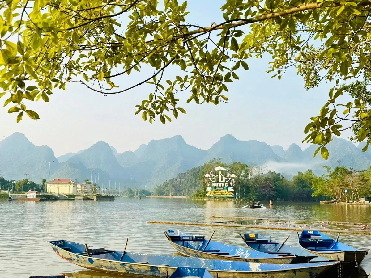 Ch&ugrave;a Hương 2026: Trải nghiệm h&agrave;nh hương số v&agrave; kh&ocirc;ng gian lễ hội đổi mới- Ảnh 2.