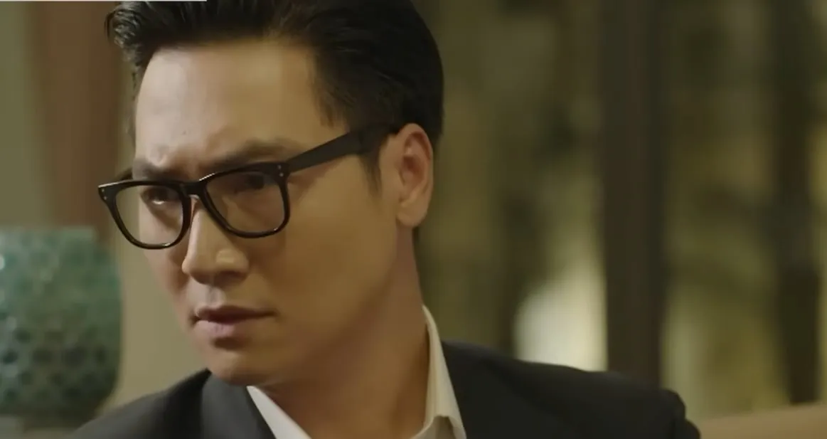 Lằn ranh - Tập 51: &Ocirc;ng S&aacute;ch thử l&ograve;ng Triển, Thiệu bị v&acirc;y bắt - Ảnh 2.