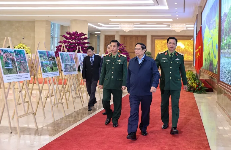 Thủ tướng: Cơ bản làm sạch ô nhiễm bom mìn vào thời điểm kỷ niệm 100 năm Quốc khánh - Ảnh 1.