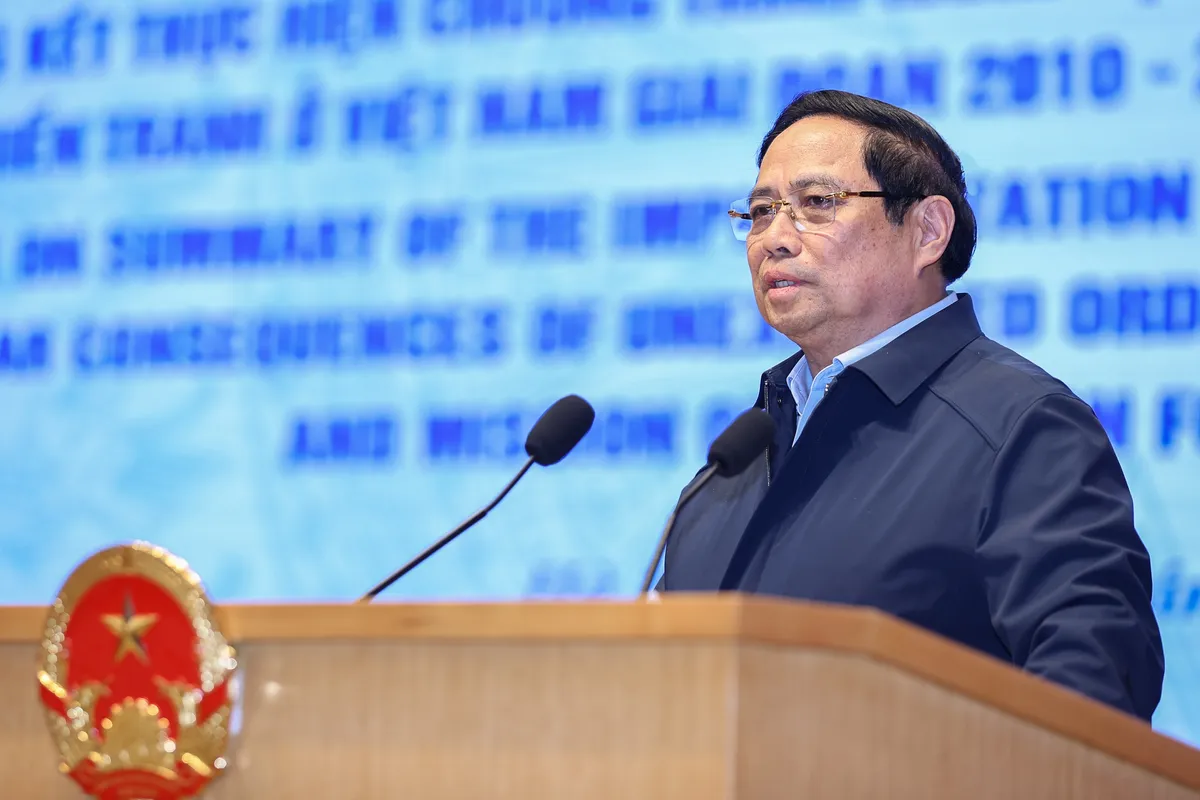 Thủ tướng: Cơ bản làm sạch ô nhiễm bom mìn vào thời điểm kỷ niệm 100 năm Quốc khánh - Ảnh 5.