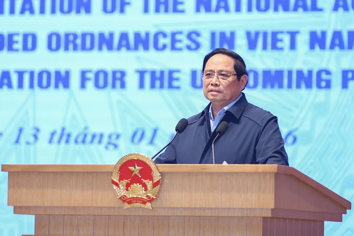 Thủ tướng: Cơ bản làm sạch ô nhiễm bom mìn vào thời điểm kỷ niệm 100 năm Quốc khánh - Ảnh 7.