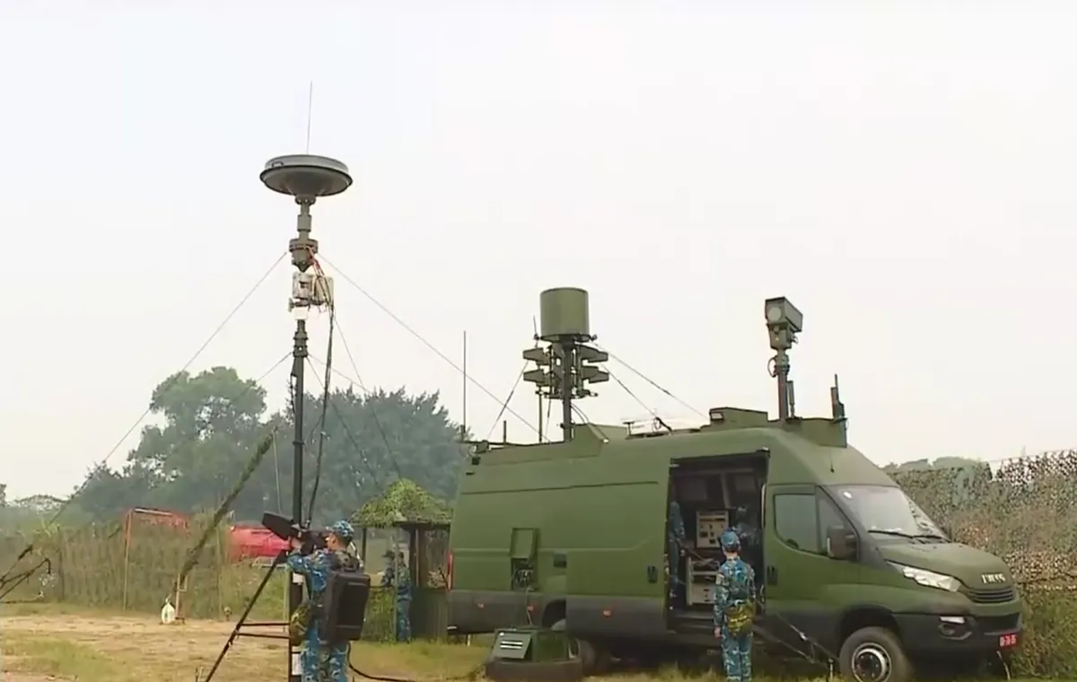 Bảo vệ vững chắc bầu trời Thủ đ&ocirc; trong dịp Đại hội Đảng to&agrave;n quốc - Ảnh 3.