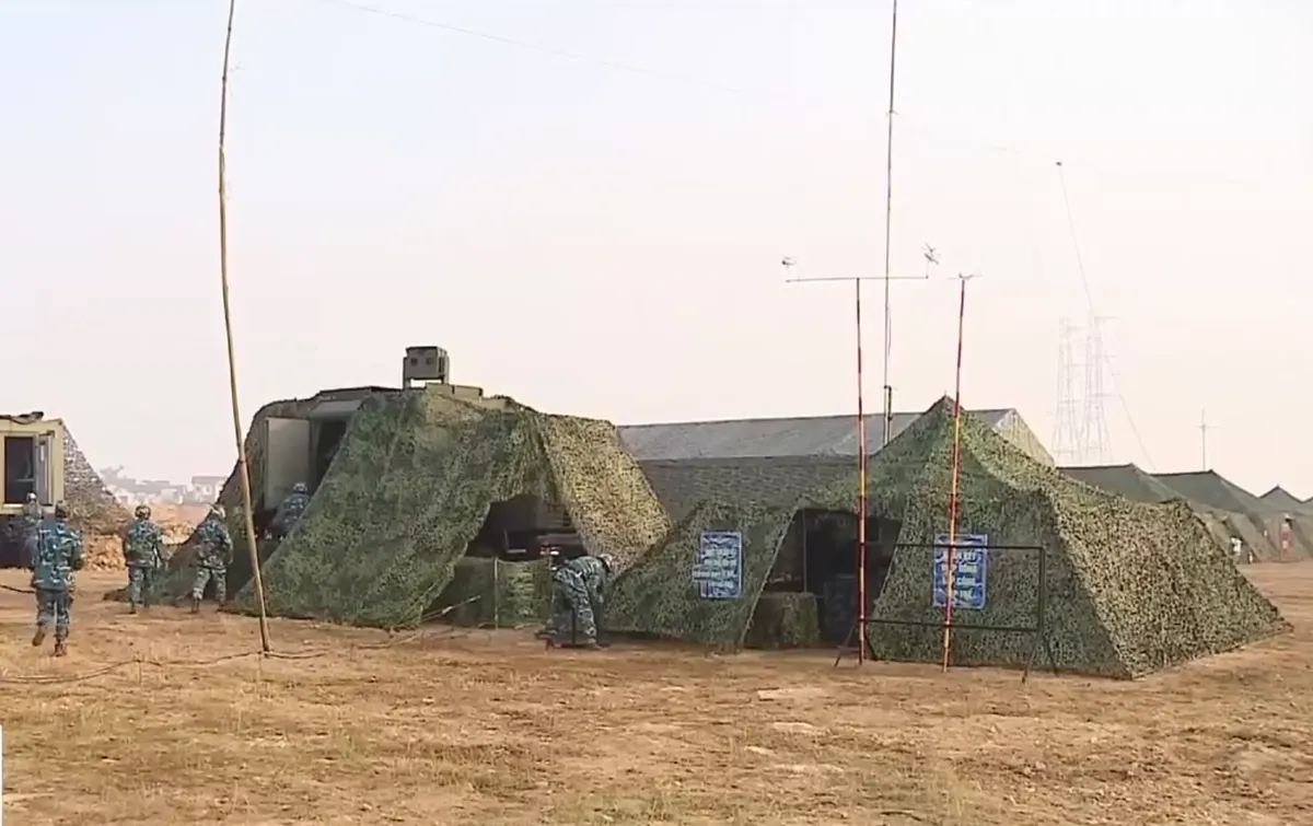 Bảo vệ vững chắc bầu trời Thủ đ&ocirc; trong dịp Đại hội Đảng to&agrave;n quốc - Ảnh 4.