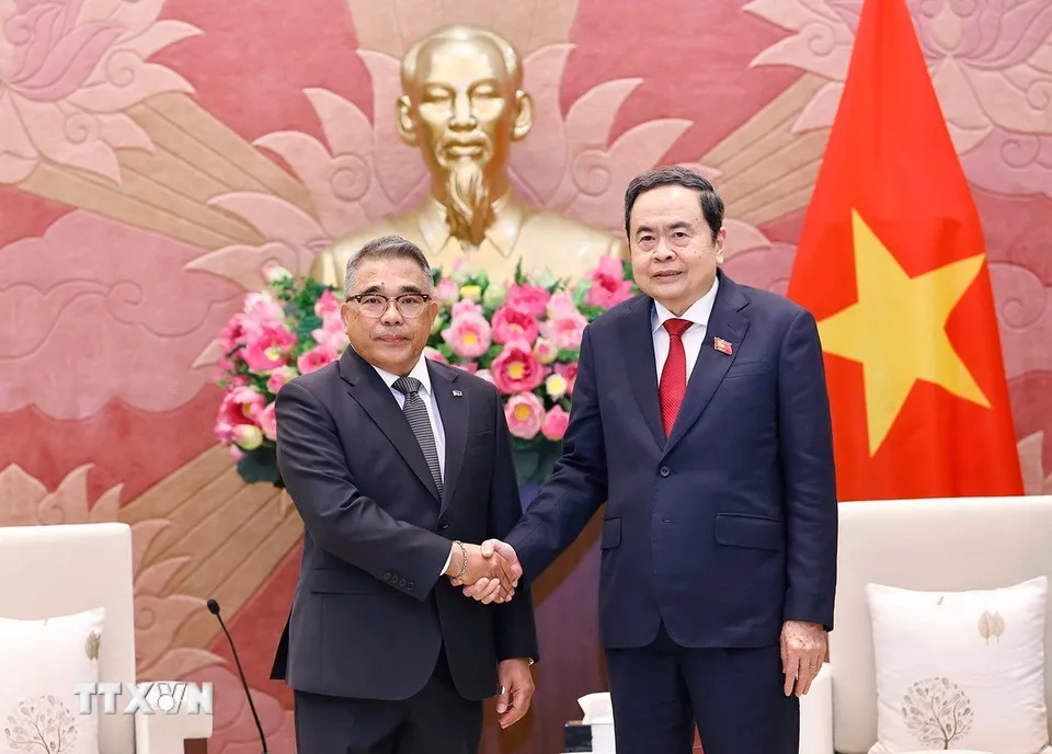 Chủ tịch Quốc hội tiếp c&aacute;c Đại sứ Campuchia, Hoa Kỳ v&agrave; Philippines ch&agrave;o từ biệt - Ảnh 3.