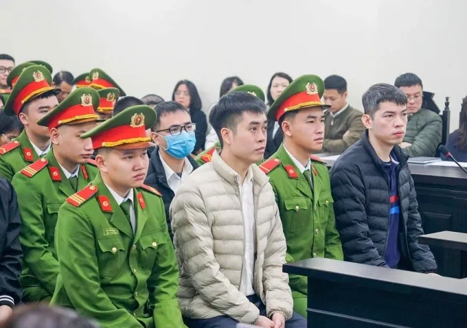 &Ocirc;ng chủ Z Holding Ho&agrave;ng Quang Thịnh lĩnh 30 năm t&ugrave; trong vụ sản xuất 4,5 triệu lon sữa giả- Ảnh 1.