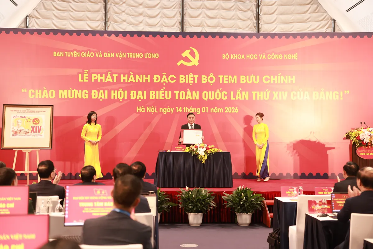 Ph&aacute;t h&agrave;nh đặc biệt bộ tem bưu ch&iacute;nh ch&agrave;o mừng Đại hội XIV của Đảng- Ảnh 2.