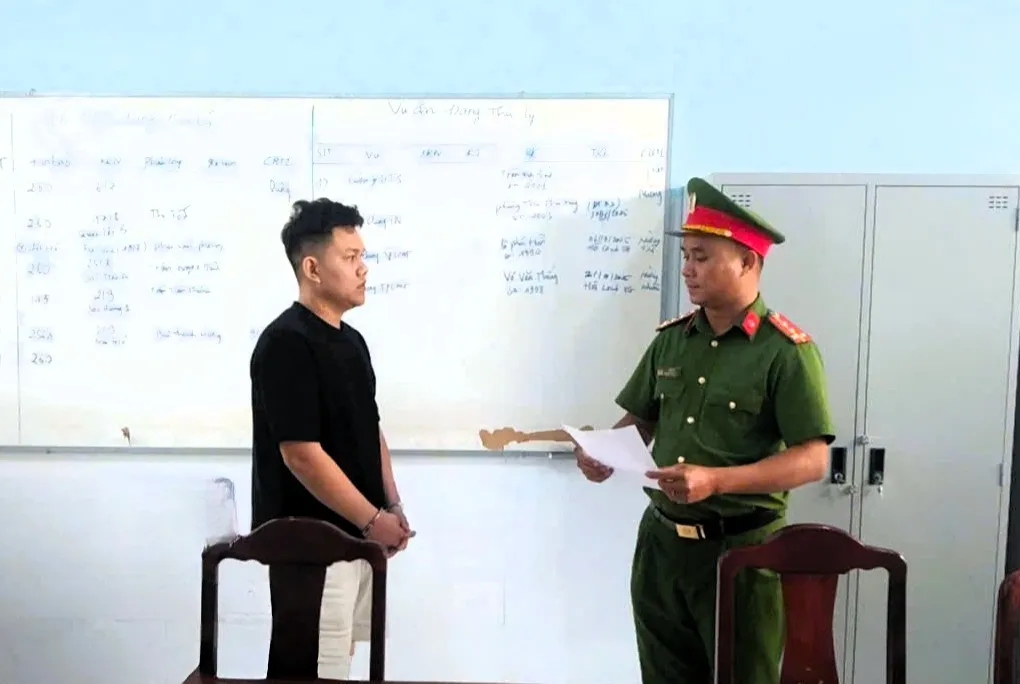 Truy bắt nhanh đối tượng truy n&atilde; nguy hiểm sau thời gian trốn sang Campuchia- Ảnh 2.