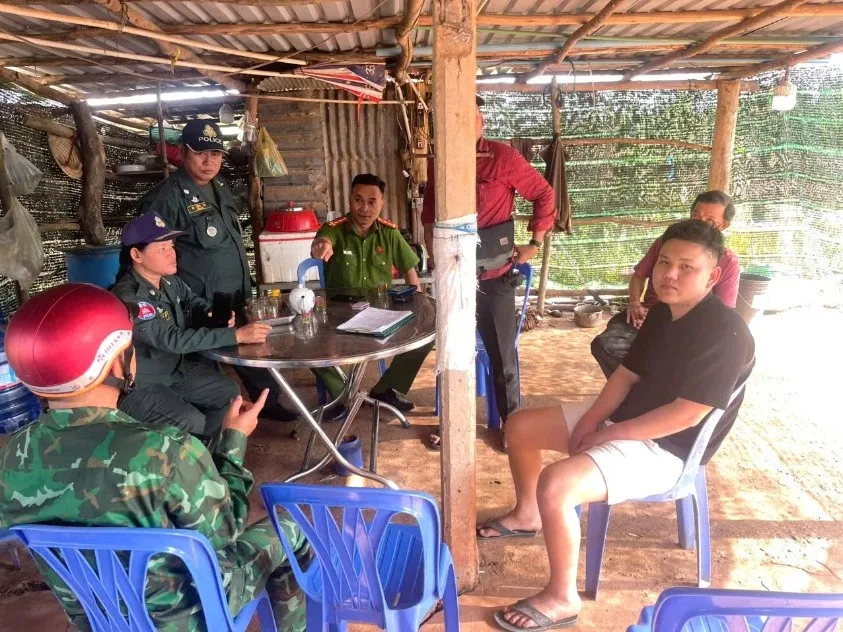 Truy bắt nhanh đối tượng truy n&atilde; nguy hiểm sau thời gian trốn sang Campuchia- Ảnh 1.