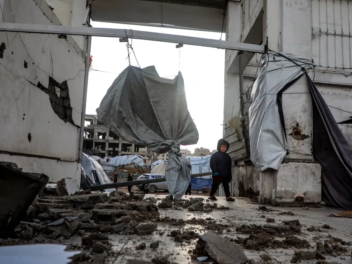 Mưa lớn v&agrave; ngập lụt khiến &iacute;t nhất 6 người thiệt mạng tại Gaza - Ảnh 1.