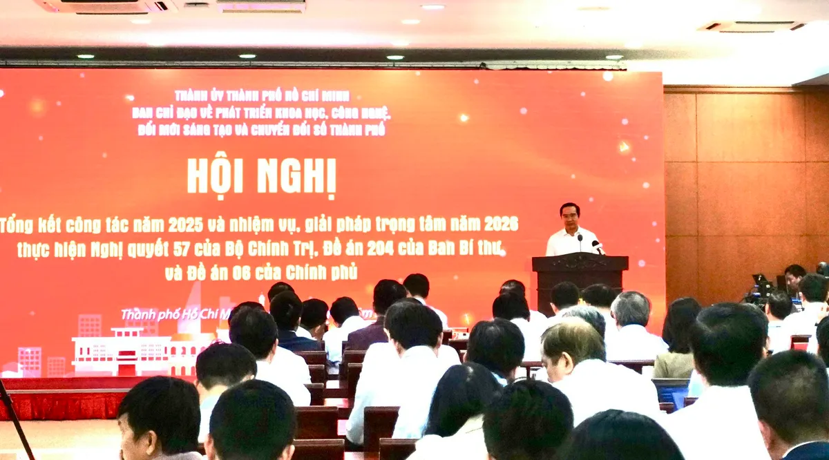 TP Hồ Chí Minh đầu tư gần 13.000 tỷ cho khoa học - công nghệ: tăng tốc đổi mới sáng tạo- Ảnh 1. TP Hồ Chí Minh đầu tư gần 13.000 tỷ cho khoa học - công nghệ: tăng tốc đổi mới sáng tạo- Ảnh 1.