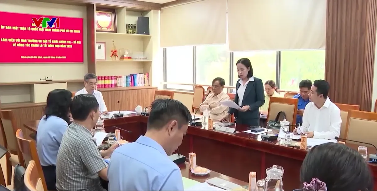 Đổi mới c&aacute;ch chăm lo Tết cho người d&acirc;n tại TP Hồ Ch&iacute; Minh - Ảnh 2.