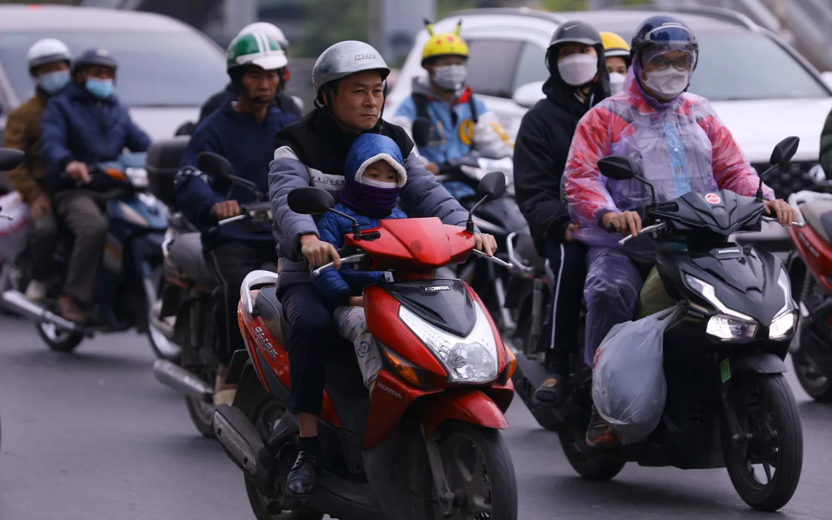 Hà Nội sáng và đêm trời rét (Ảnh minh họa: TTXVN)