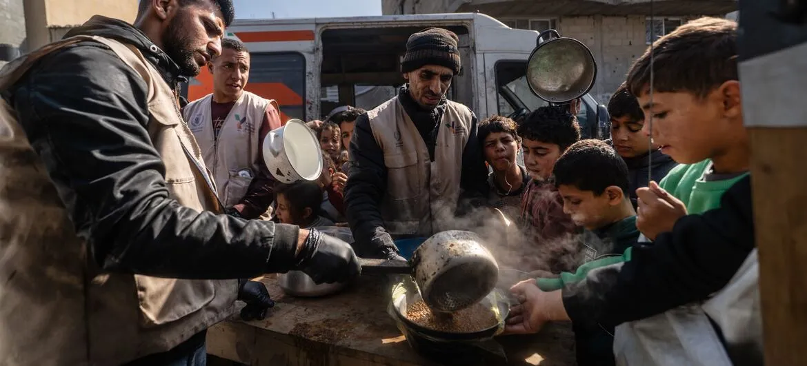 Trong thời gian ngừng bắn ở Gaza, trẻ em vẫn tiếp tục bị giết hại  - Ảnh 1.