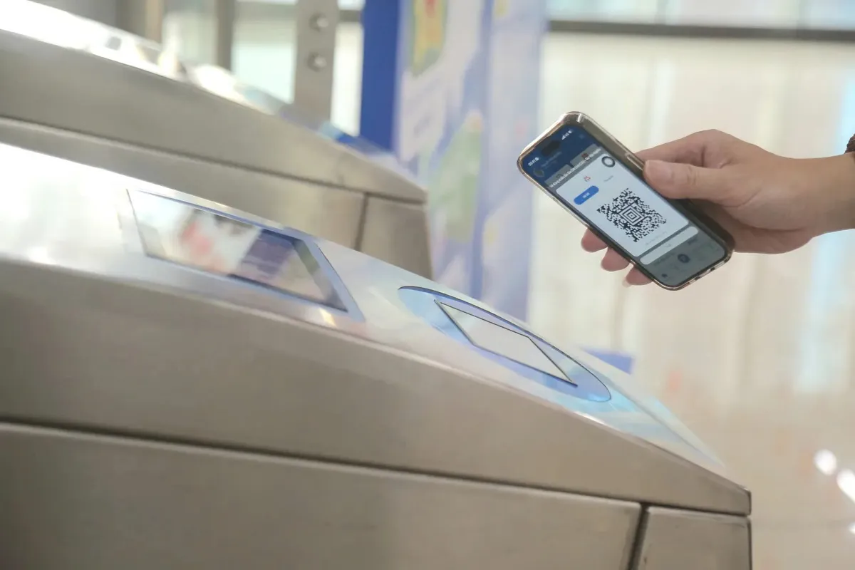 Metro H&agrave; Nội bứt ph&aacute; năm 2025: Đ&oacute;n hơn 20,6 triệu lượt kh&aacute;ch, giảm &aacute;p lực trợ gi&aacute; ng&acirc;n s&aacute;ch - Ảnh 2.