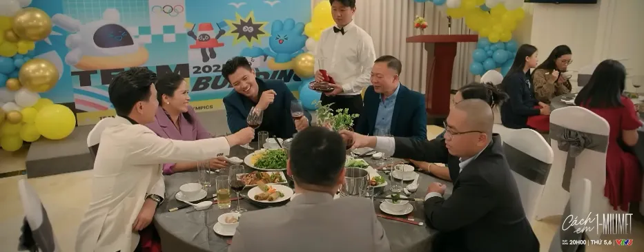 Cách em 1 milimet - Tập 39: Nghiêm bỏ thuốc vào rượu, gài bẫy cả Ngân và Viễn- Ảnh 6. Cách em 1 milimet - Tập 39: Nghiêm bỏ thuốc vào rượu, gài bẫy cả Ngân và Viễn- Ảnh 6.