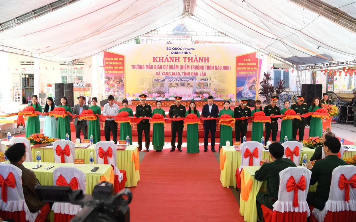 Khánh thành Trường Mẫu giáo Cư Drăm, gieo mầm tri thức nơi căn cứ cách mạng